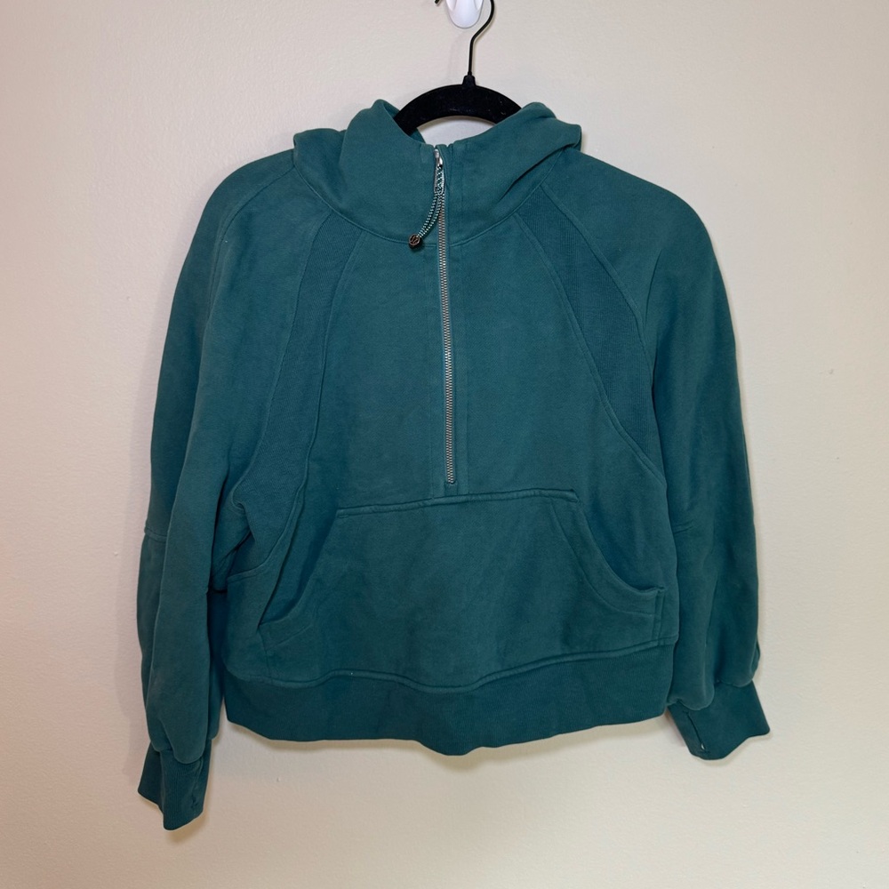 lululemon athletica cropped scuba hoodie size XS/S